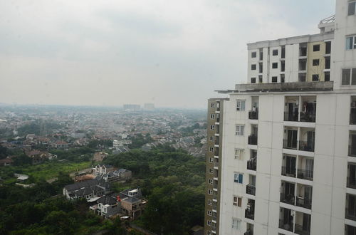 Foto 15 - Comfy And Tidy Studio At Cinere Resort Apartment