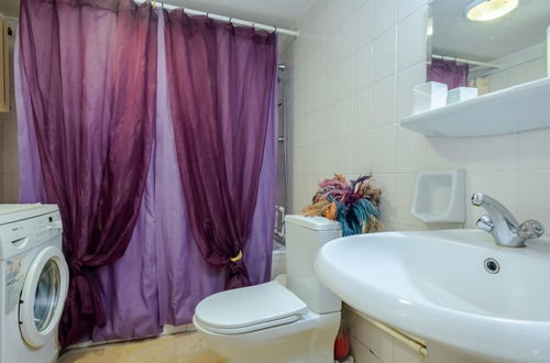 Photo 14 - Lovely Flat Near Popular Attractions in Kadikoy