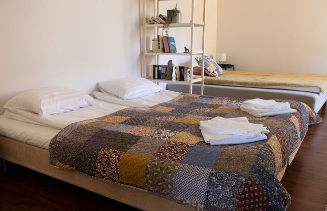 2ndhomes Cozy & Spacious 1BR Apartment - Photo 3