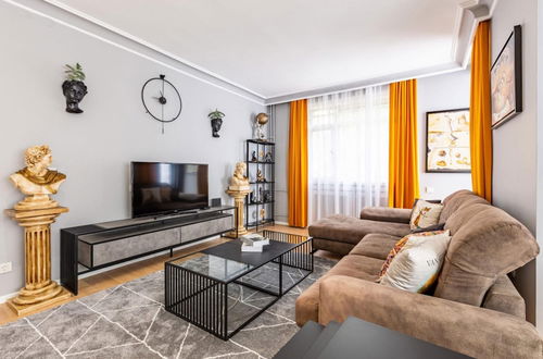 Photo 4 - Spacious Apartment on Bagdat Street Kadikoy