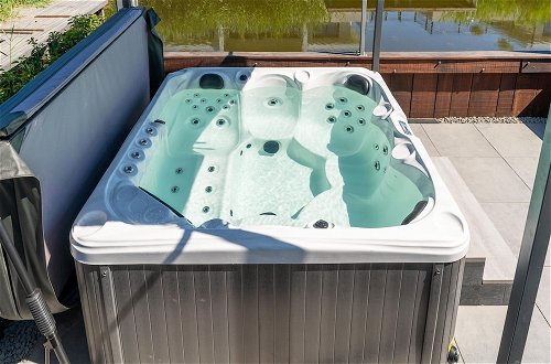 Photo 29 - Holiday Home in Harderwijk With Private Jacuzzi