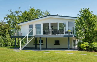 Foto 1 - Majestic Holiday Home in Kamperland With Garden