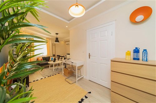 Photo 13 - Vibrant and Central Apartment in Muratpasa