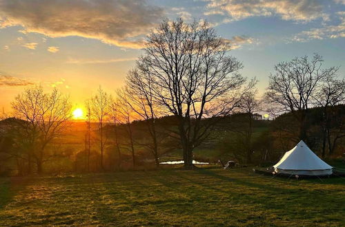 Foto 1 - Glamping in Stunning Bell Tent in Bohemia