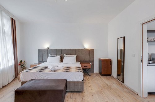 Photo 1 - Deluxe Apartment in Oberhausen With Breakfast