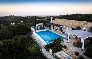 Photo 1 - Juniper House - Charming 3 bed Villa With sea View