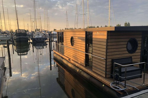 Photo 24 - Comfortable Houseboat in Volendam Marina