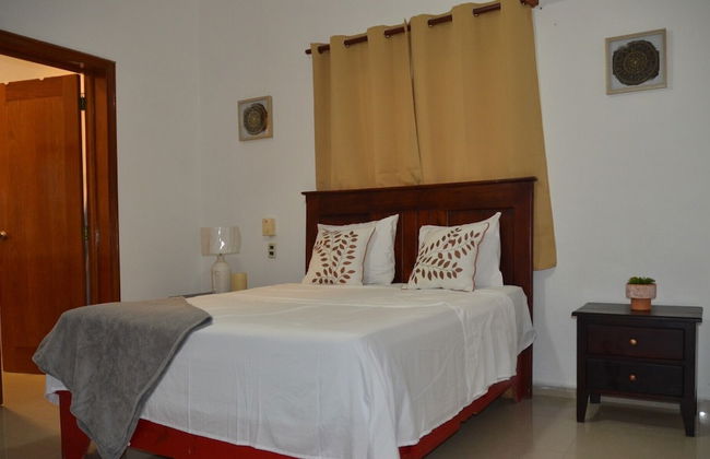 2 Minutes Walk to Beach Huge 3 bdrm Condo with Pool - Foto 8