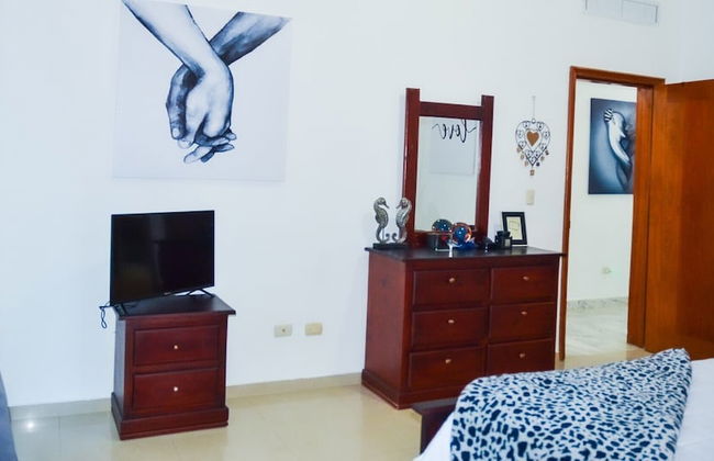 2 Minutes Walk to Beach Huge 3 bdrm Condo with Pool - Foto 9