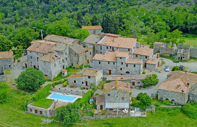 Apartment in the Village With air Conditioning - Photo 34