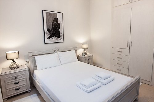Photo 2 - Beautiful 2 bedrooms apt at Filothei