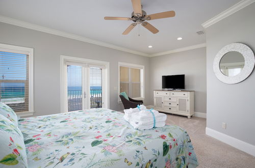 Photo 8 - 2 Gulf View Balconies! 3 Story Townhome With 4 Bedrooms, 4 Bathrooms! Sleeps12