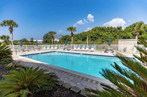 Photo 15 - 140 Feet To White Sandy Beaches! Newly Renovated! Pool! Grill