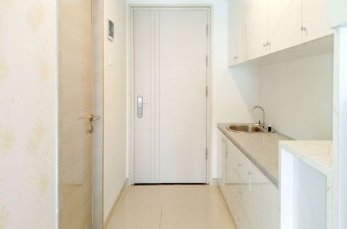 Photo 4 - Elegant And Minimalist Studio At Mataram City Apartment