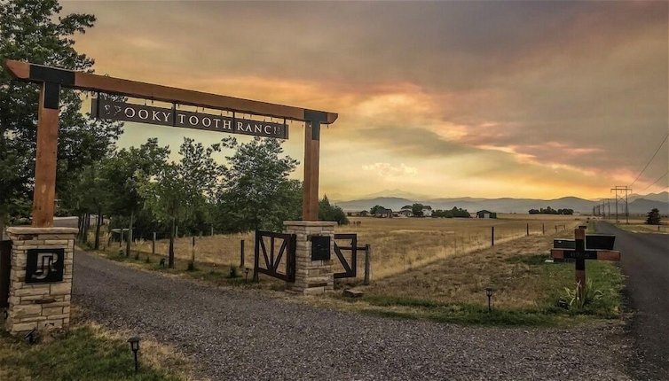 Foto 1 - Llama-stay at Spooky Tooth Ranch – Mtn Views