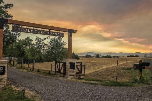 Foto 1 - Llama-stay at Spooky Tooth Ranch – Mtn Views