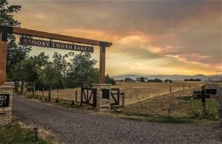Foto 1 - Llama-stay at Spooky Tooth Ranch – Mtn Views