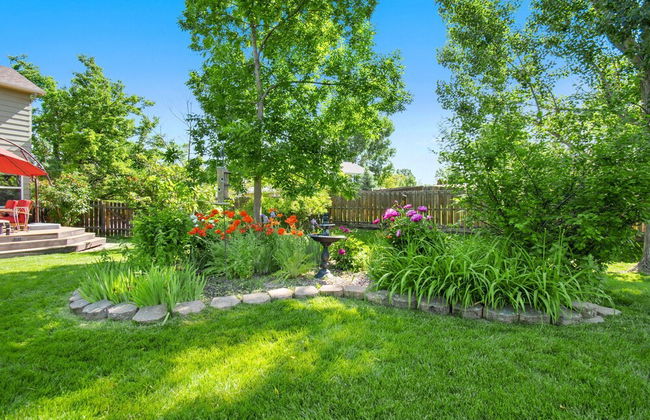 Parkside Gardens | Shady Private Yard W/ Hot Tub! - Foto 47