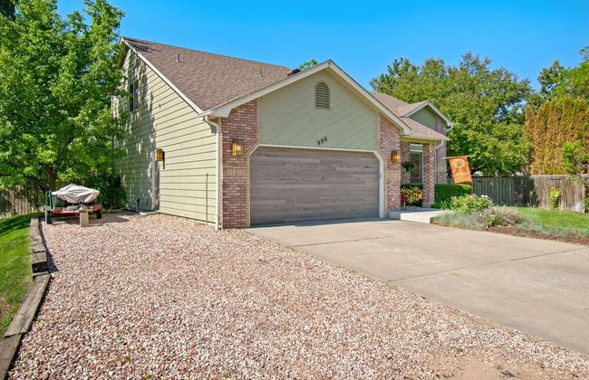 Parkside Gardens | Shady Private Yard W/ Hot Tub! - Foto 55