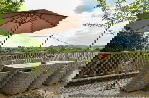 Foto 14 - Luxury Villa With Swimming Pool