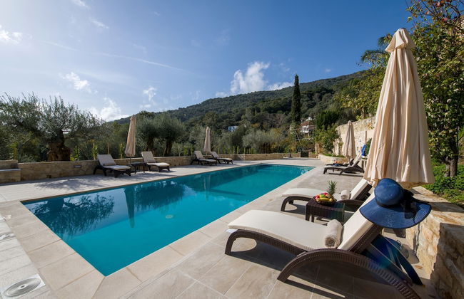Serenity River Villa - Photo 1