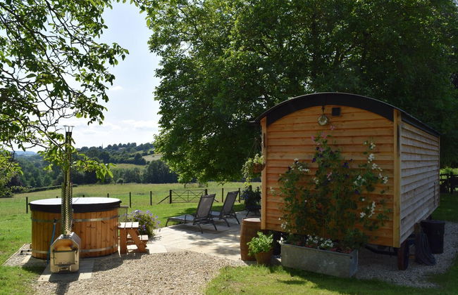 Shephards Hut With Hot Tub in the Cotswolds - Foto 10