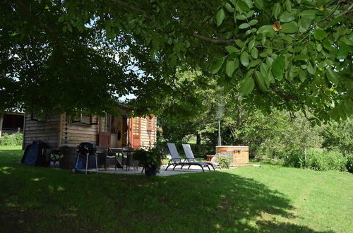 Photo 8 - Shephards Hut With Hot Tub in the Cotswolds