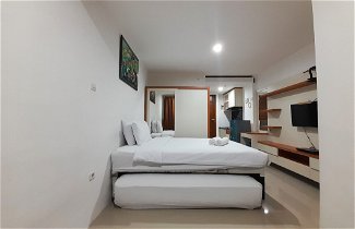 Foto 2 - Homey And Comfort Stay Studio At Green Park Yogyakarta Apartment