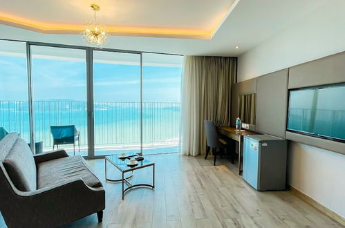 Photo 15 - Panorama Luxury Sea View Apartment