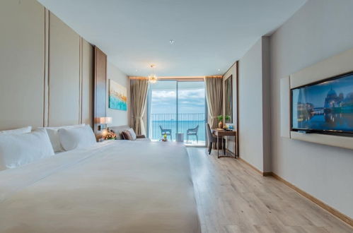 Photo 5 - Panorama Luxury Sea View Apartment