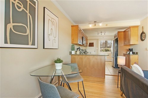 Photo 10 - Charming 1BR Apt in Arlington Heights