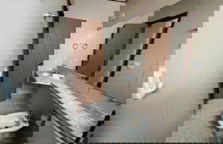 Photo 8 - Locking s Funcionários 3