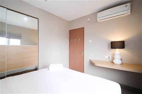 Photo 4 - Minimalist And Beautiful 1Br With Extra Room At Pavilion Permata Apartment