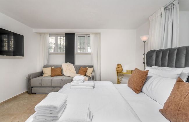 Nina Luxury Apartment - Photo 2