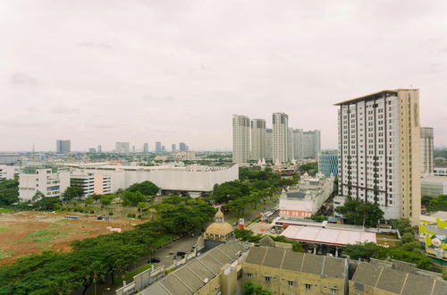 Photo 17 - Cozy Studio At 11Th Floor Paramount Skyline Apartment