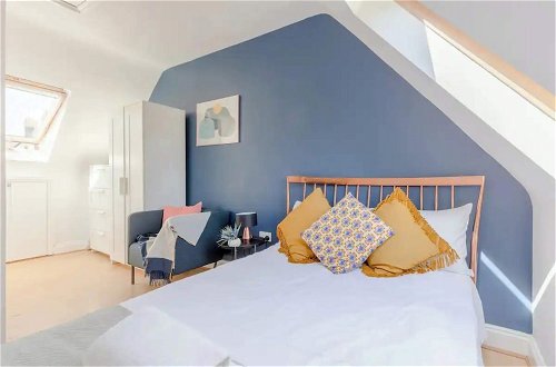 Foto 6 - Bright 2 Bedroom House in Kennington
