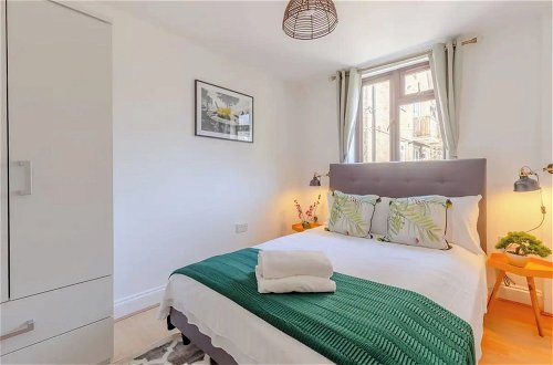 Foto 3 - Bright 2 Bedroom House in Kennington