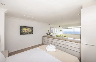 Photo 3 - Spacious Studio Apartment With Full Ocean View at Mouille Point