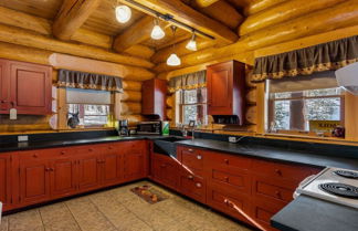 Photo 2 - ON Trail Gorgeous Real log Home