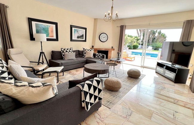 Villa Scenic with Private Pool- Sleeps 8 - Foto 2
