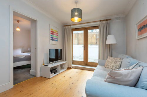 Photo 16 - Lovely 1 Bedroom Apartment in Colourful Notting Hill