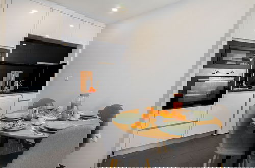 Foto 8 - Porto City Center Comfort & Stylishly Furnished