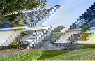 Foto 1 - Cozy Villa With sun Shower and Sauna