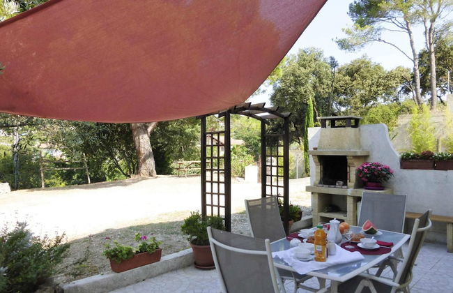 Holiday Cottage With Private Terrace, Bellegarde - Foto 23