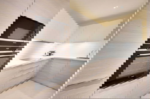 Foto 7 - Sleek Apartment in Levallois-perret