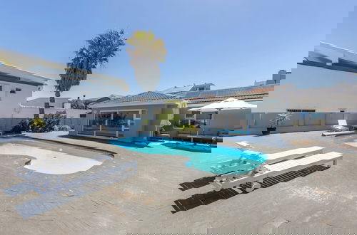Photo 33 - Beachfront, Private Pool, Pizza Oven, Pool Table, Fast Internet, Family Friendly