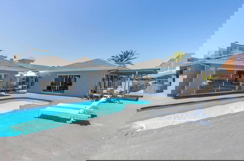 Photo 31 - Beachfront, Private Pool, Pizza Oven, Pool Table, Fast Internet, Family Friendly