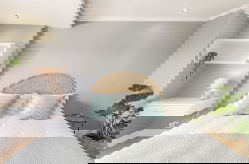 Photo 2 - Beachfront, Private Pool, Pizza Oven, Pool Table, Fast Internet, Family Friendly