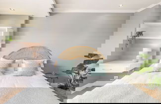Photo 2 - Beachfront, Private Pool, Pizza Oven, Pool Table, Fast Internet, Family Friendly