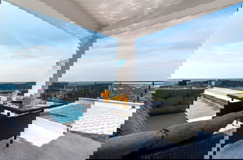 Photo 44 - Luminous Infinity Villa With Pool and Gym